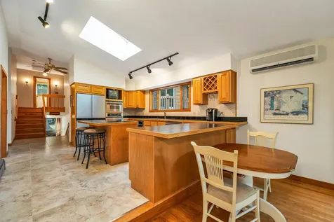 6 Weston Street Derry NH 03038