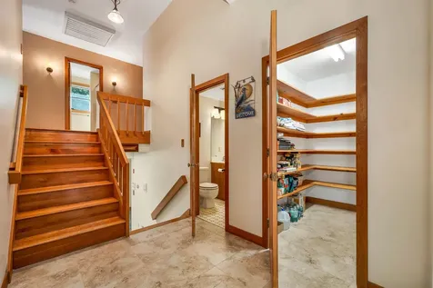 6 Weston Street Derry NH 03038