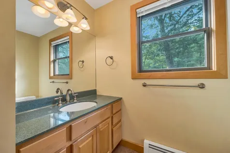 6 Weston Street Derry NH 03038