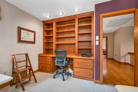 6 Weston Street Derry NH 03038