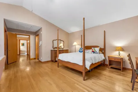 6 Weston Street Derry NH 03038