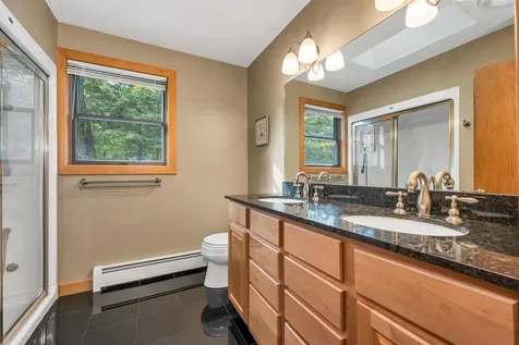 6 Weston Street Derry NH 03038