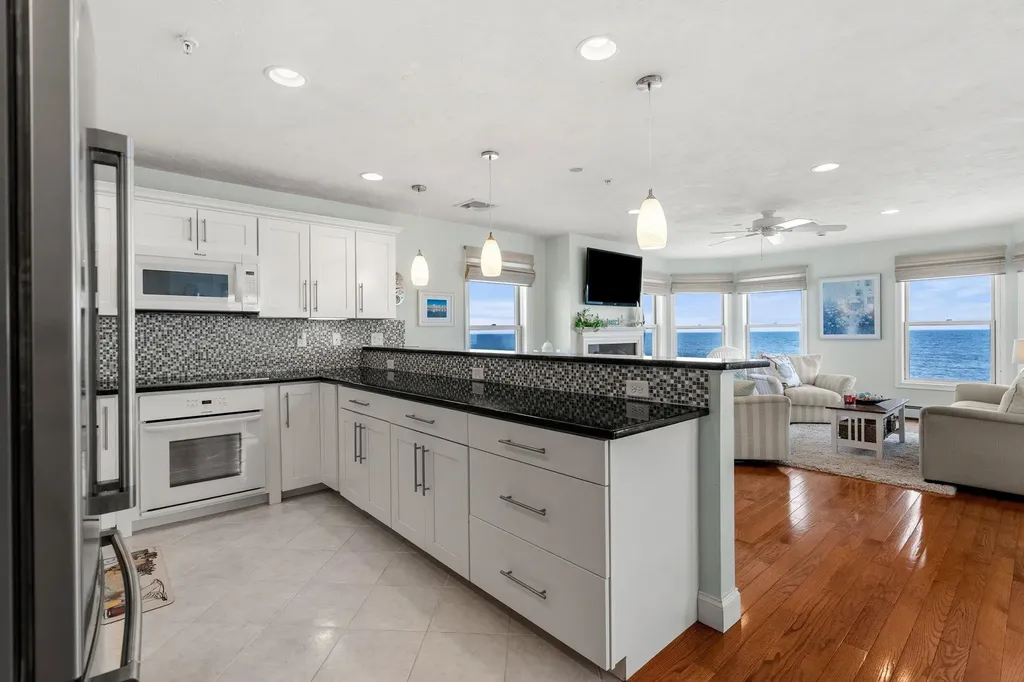 188 North End Boulevard Salisbury MA 01952