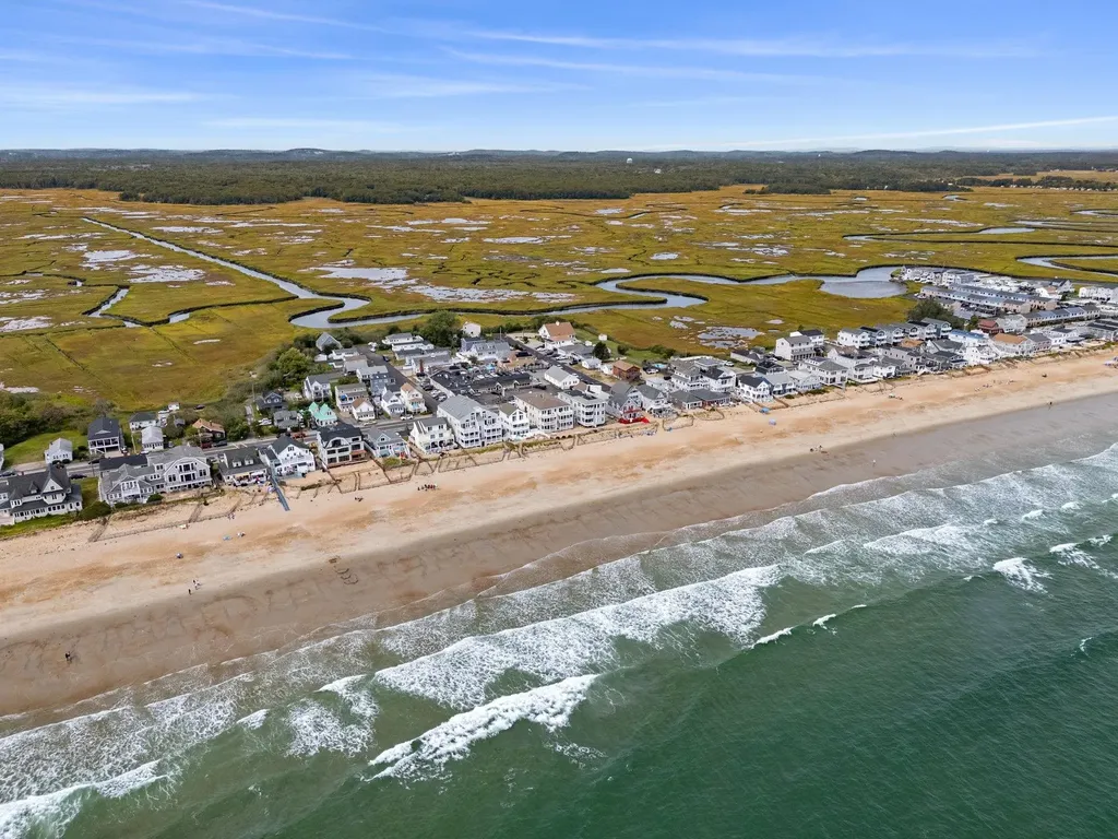 188 North End Boulevard Salisbury MA 01952