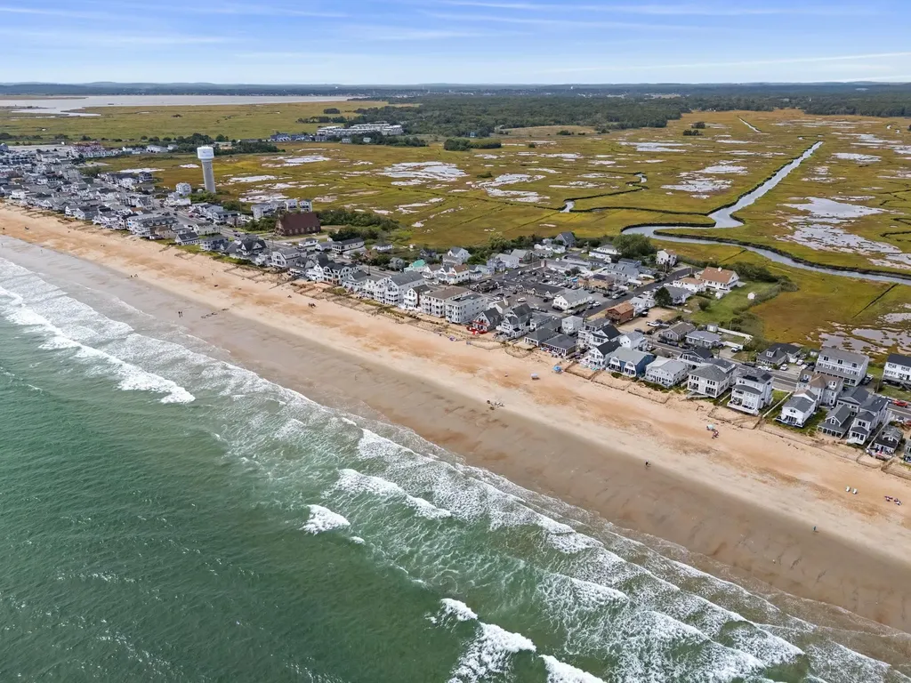 188 North End Boulevard Salisbury MA 01952