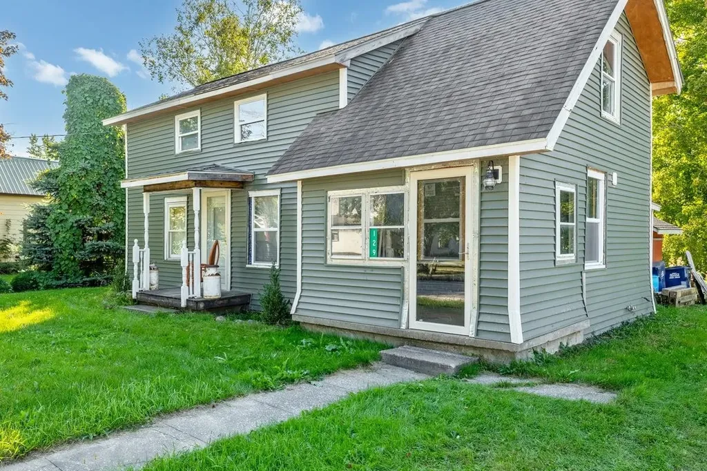 129 North Main Street Alburgh VT 05440