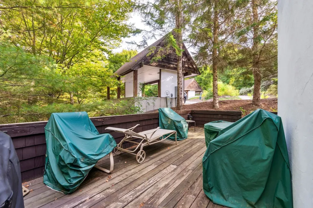 43 Hilltop Road Winhall VT 05340