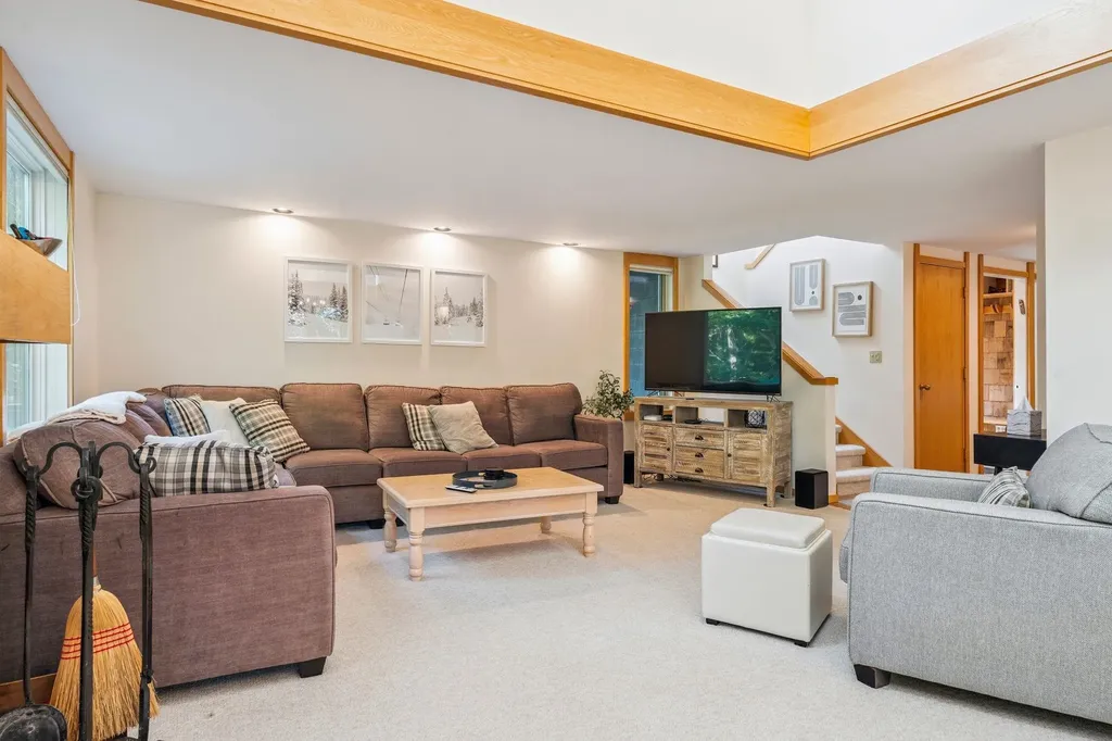 43 Hilltop Road Winhall VT 05340