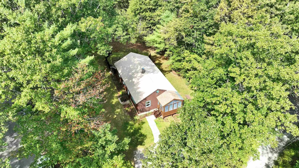 3 Ice House Lane Greenfield NH 03047