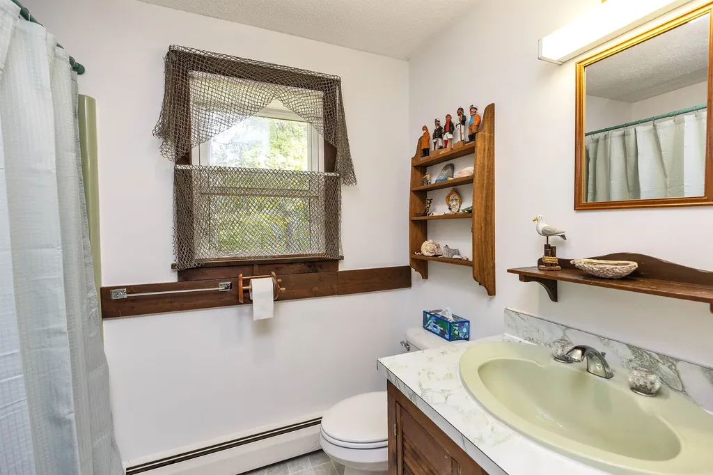 3 Ice House Lane Greenfield NH 03047