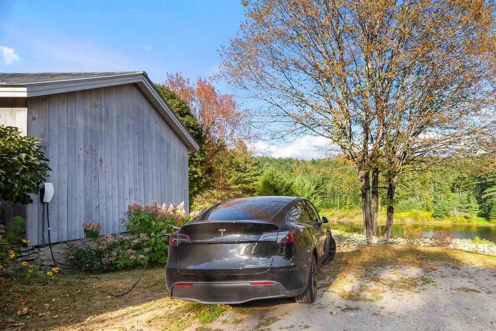 3715 Route 11 Londonderry VT 05148