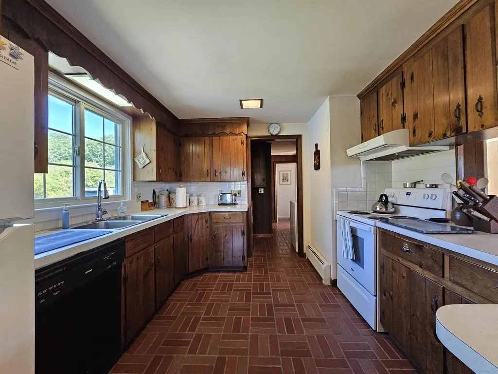 1016 Cherry Hill Springfield VT 05156