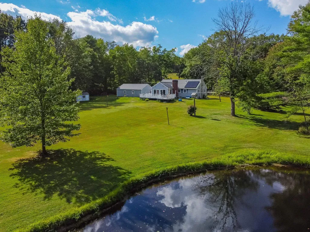 109 Shackford Corner Road Barnstead NH 03225