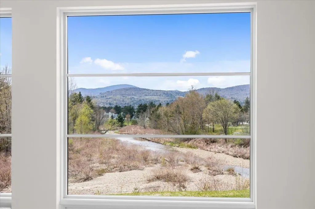 24 River's Edge Lane Stowe VT 05672