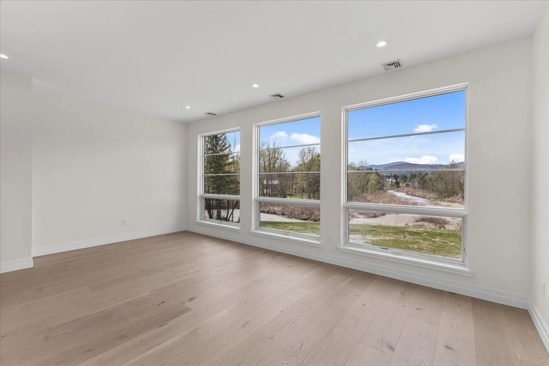 24 River's Edge Lane Stowe VT 05672