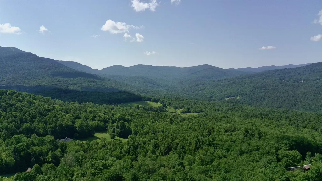 136 Old Quarry Road Fayston VT 05673