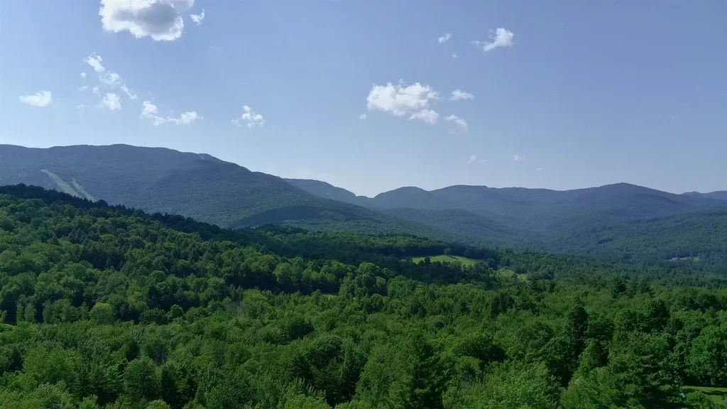 136 Old Quarry Road Fayston VT 05673