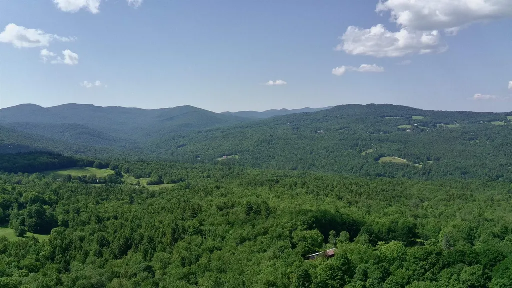 136 Old Quarry Road Fayston VT 05673