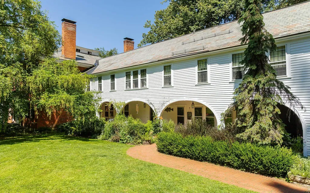 31 Wentworth Road Walpole NH 03608