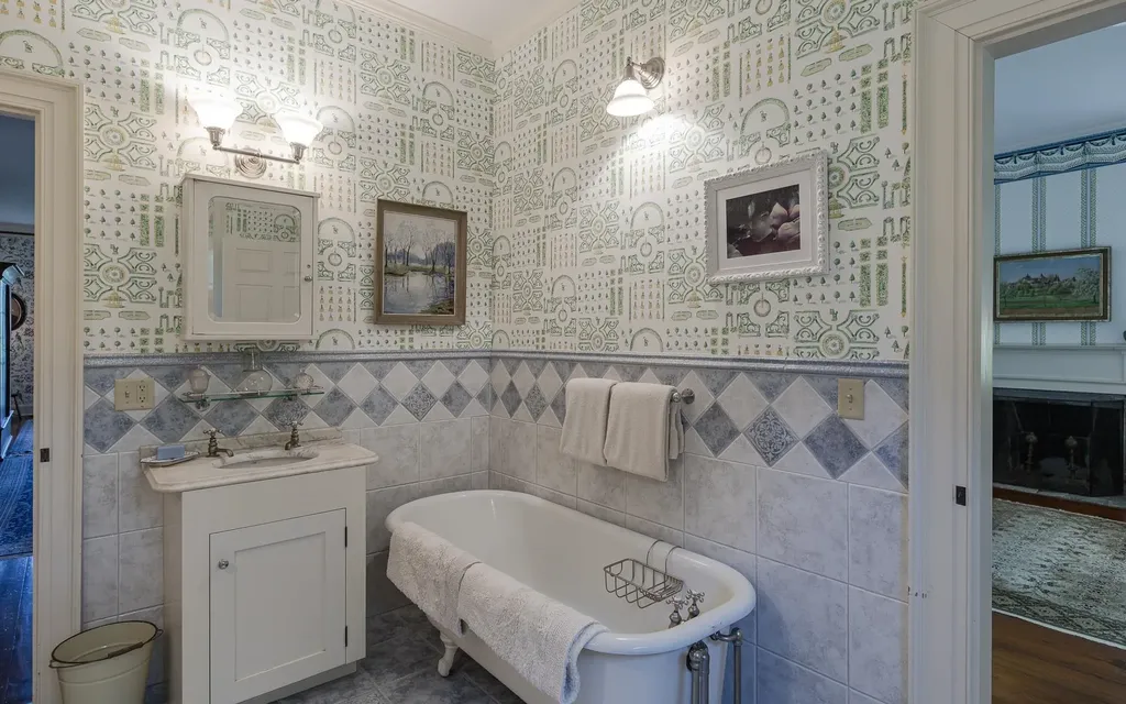 31 Wentworth Road Walpole NH 03608