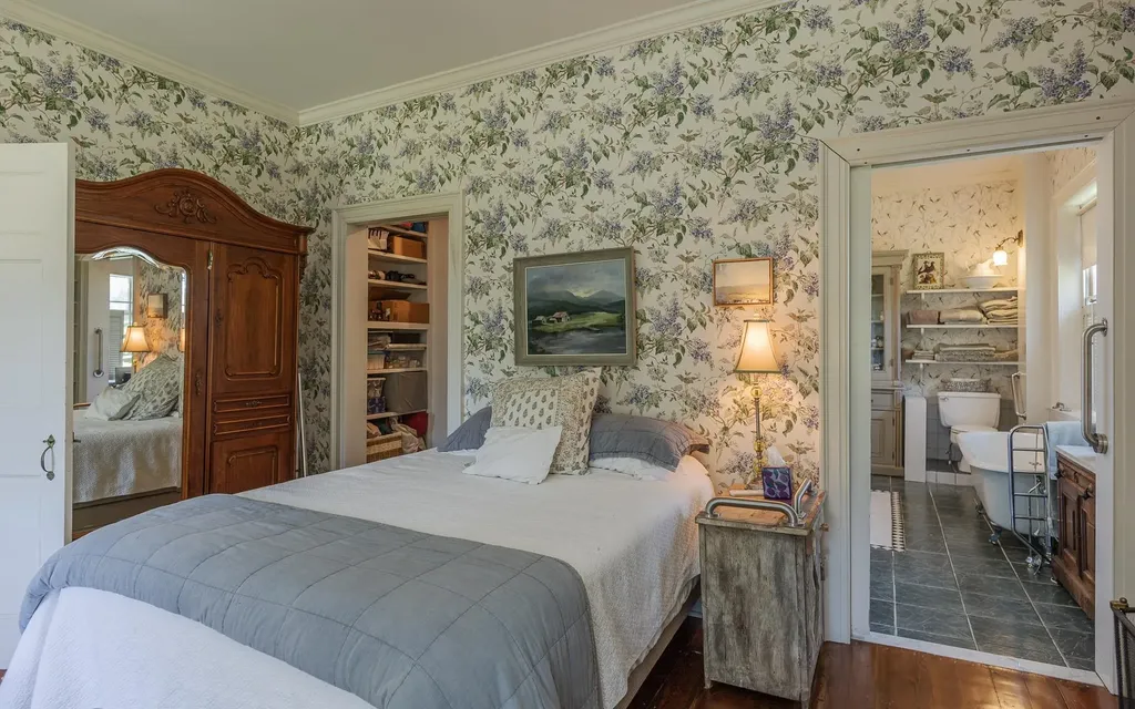 31 Wentworth Road Walpole NH 03608