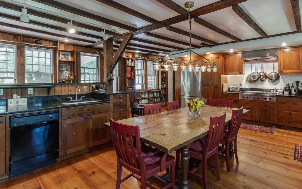 31 Wentworth Road Walpole NH 03608