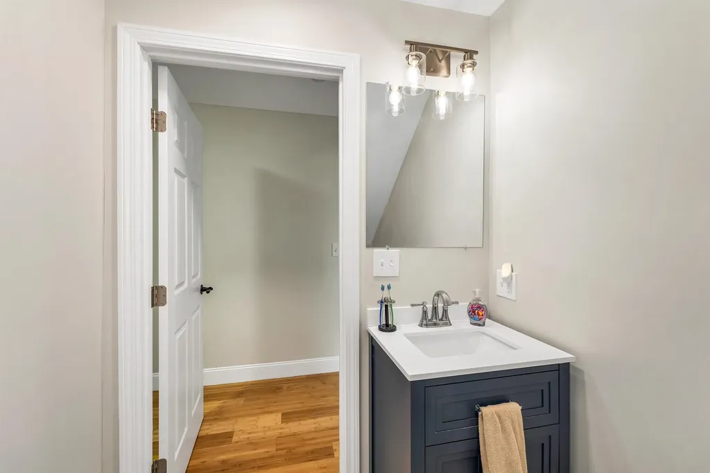 12 Cross Street Concord NH 03303