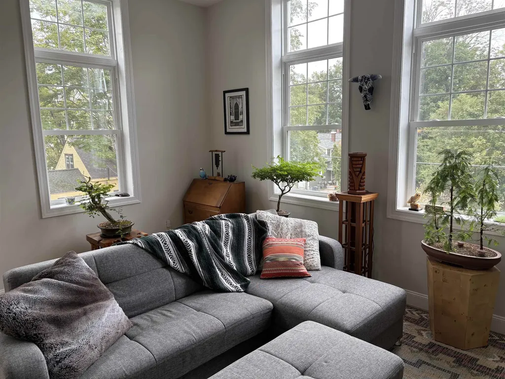 12 Cross Street Concord NH 03303