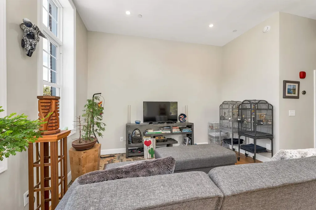 12 Cross Street Concord NH 03303