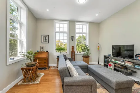 12 Cross Street Concord NH 03303