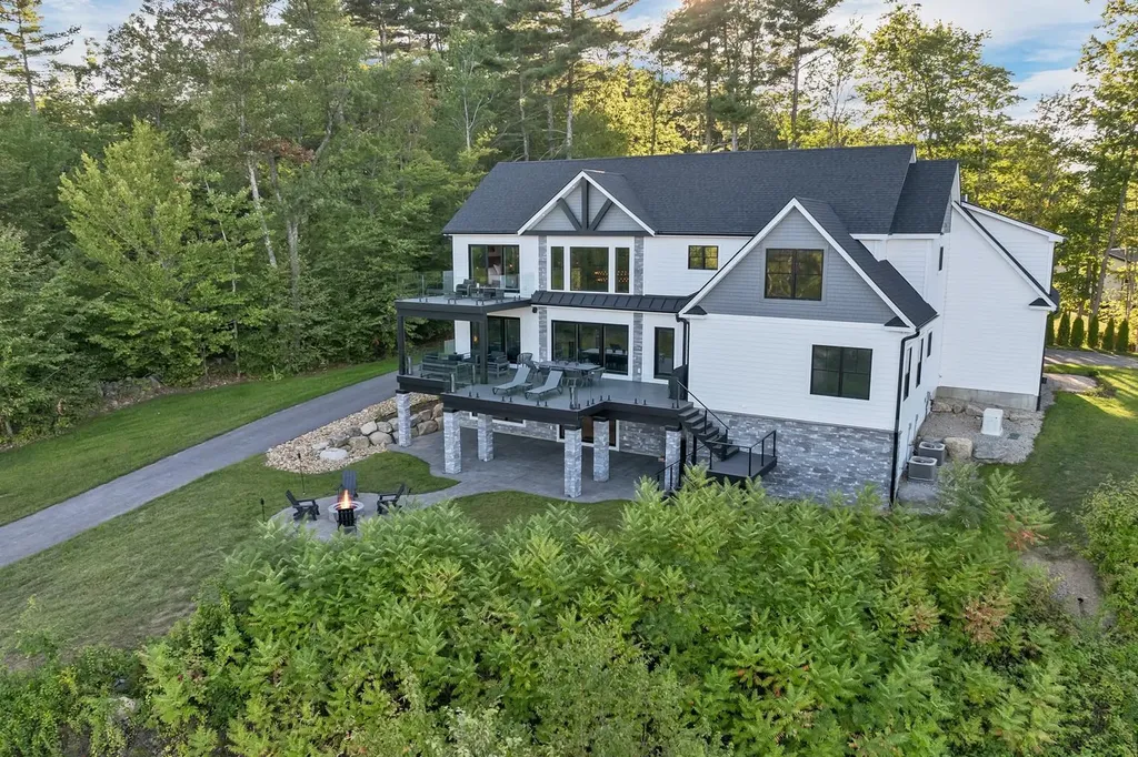 125 Sterling Drive Laconia NH 03246