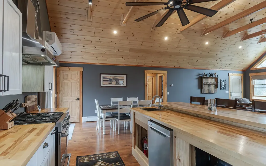 473 Pratt Road Alstead NH 03602