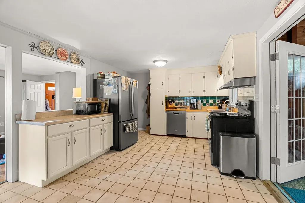 403 High Street Hampton NH 03842