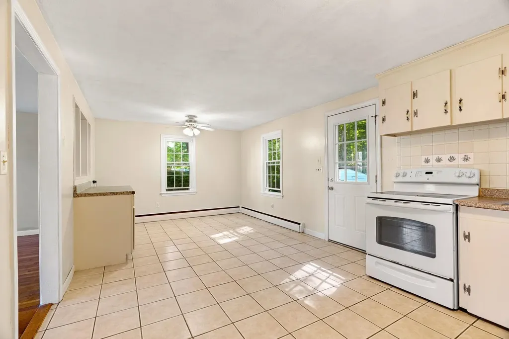 403 High Street Hampton NH 03842