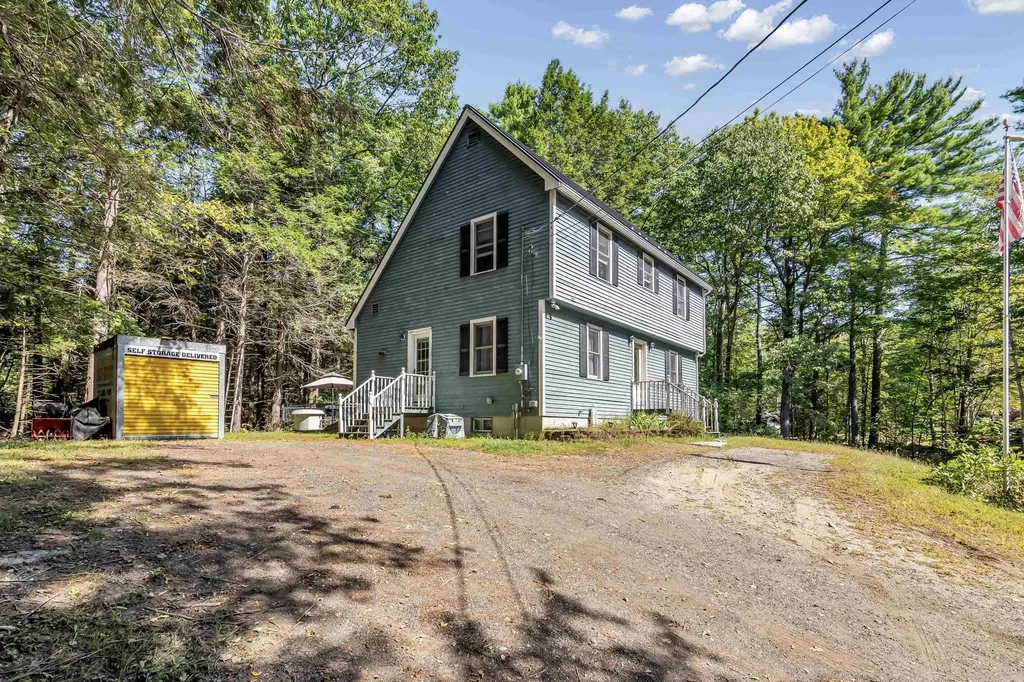 16 Saddle Path Road Raymond NH 03077