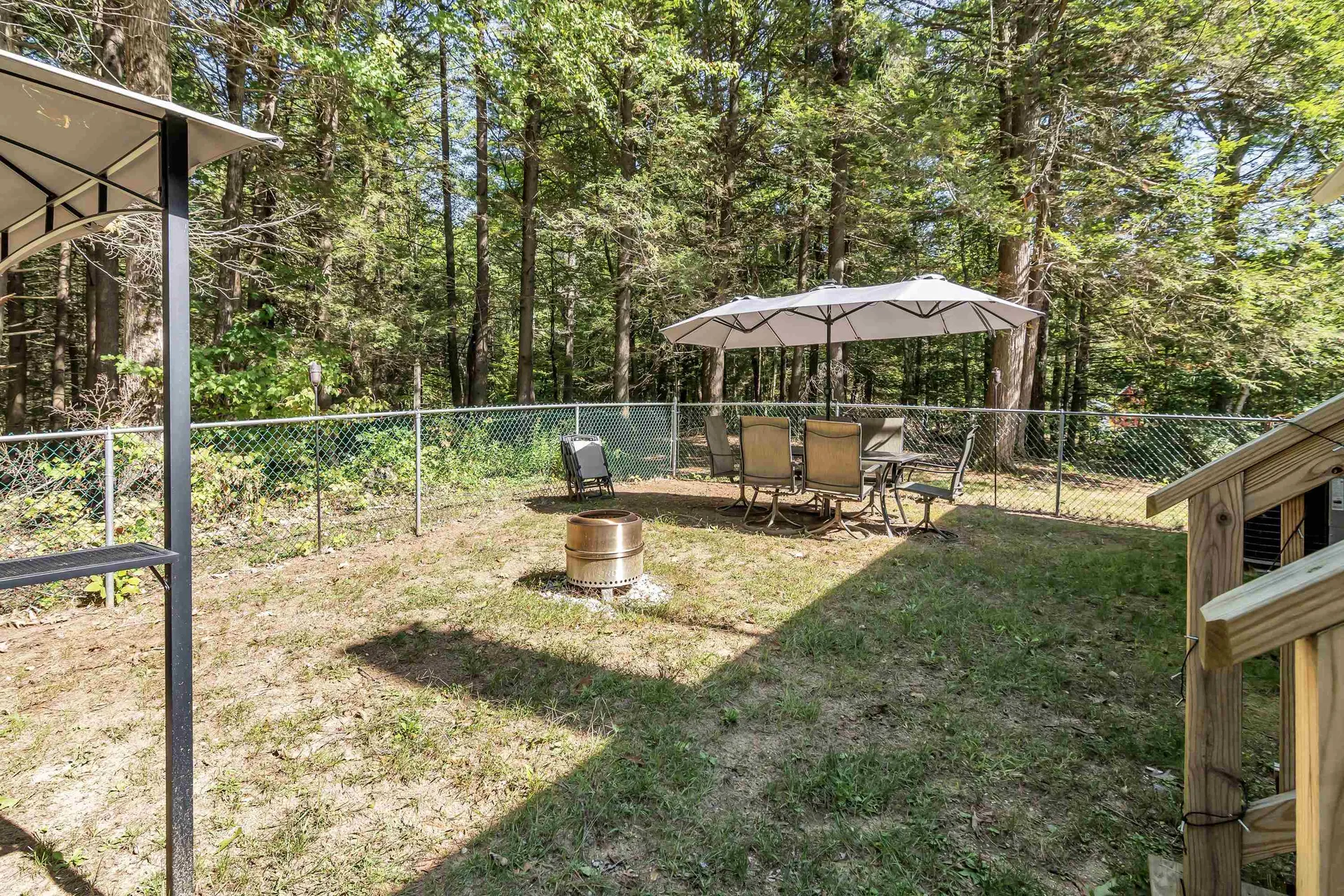 16 Saddle Path Road Raymond NH 03077