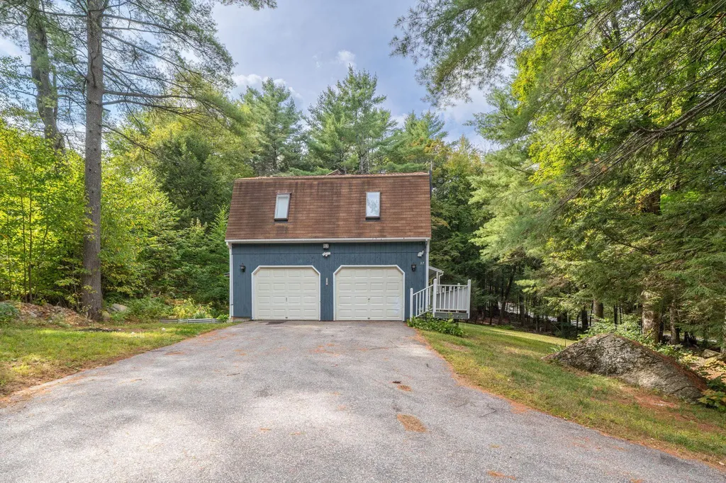 17 Gould Pond Road Hillsborough NH 03244