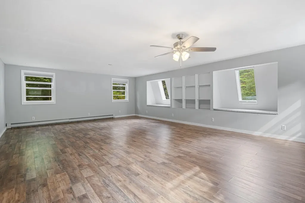 17 Gould Pond Road Hillsborough NH 03244