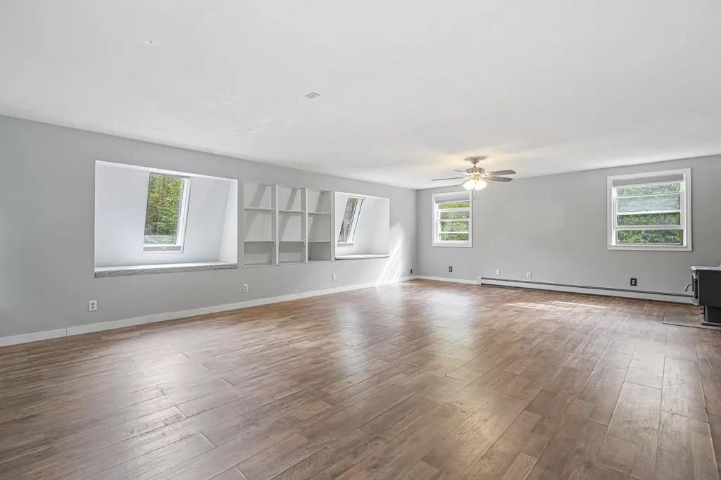 17 Gould Pond Road Hillsborough NH 03244