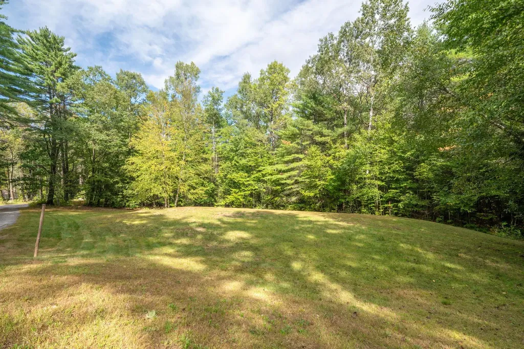 17 Gould Pond Road Hillsborough NH 03244