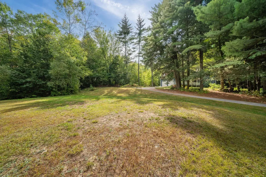 17 Gould Pond Road Hillsborough NH 03244