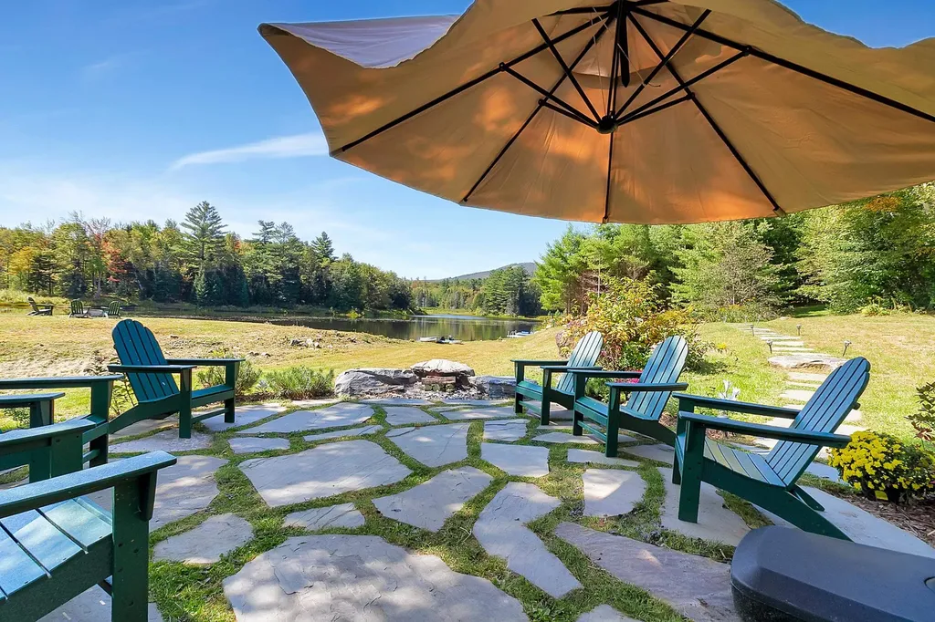 288 Cedar Lane Peru VT 05152