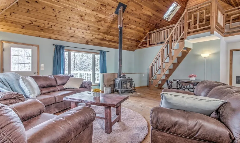 288 Cedar Lane Peru VT 05152