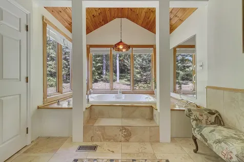 288 Cedar Lane Peru VT 05152