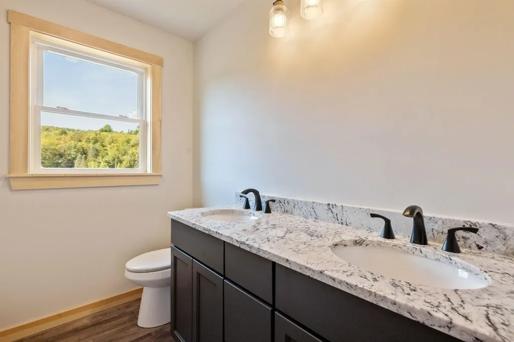 47 Melina's Way Thornton NH 03285