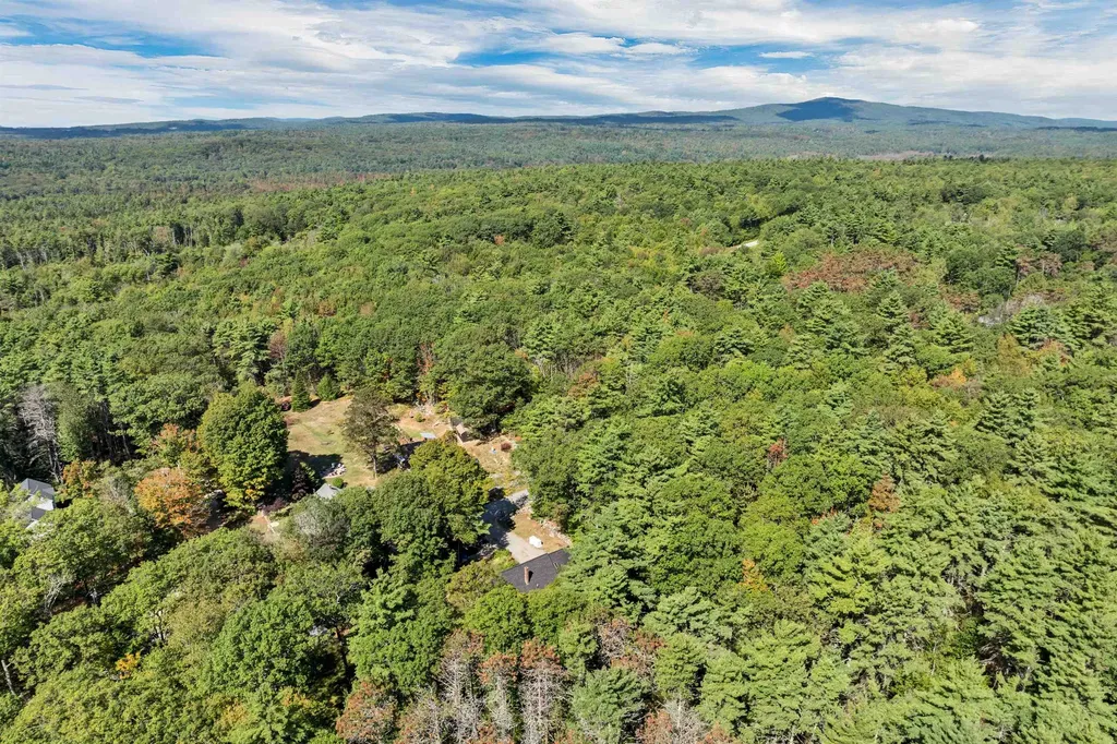 441 W Lake Road Fitzwilliam NH 03447