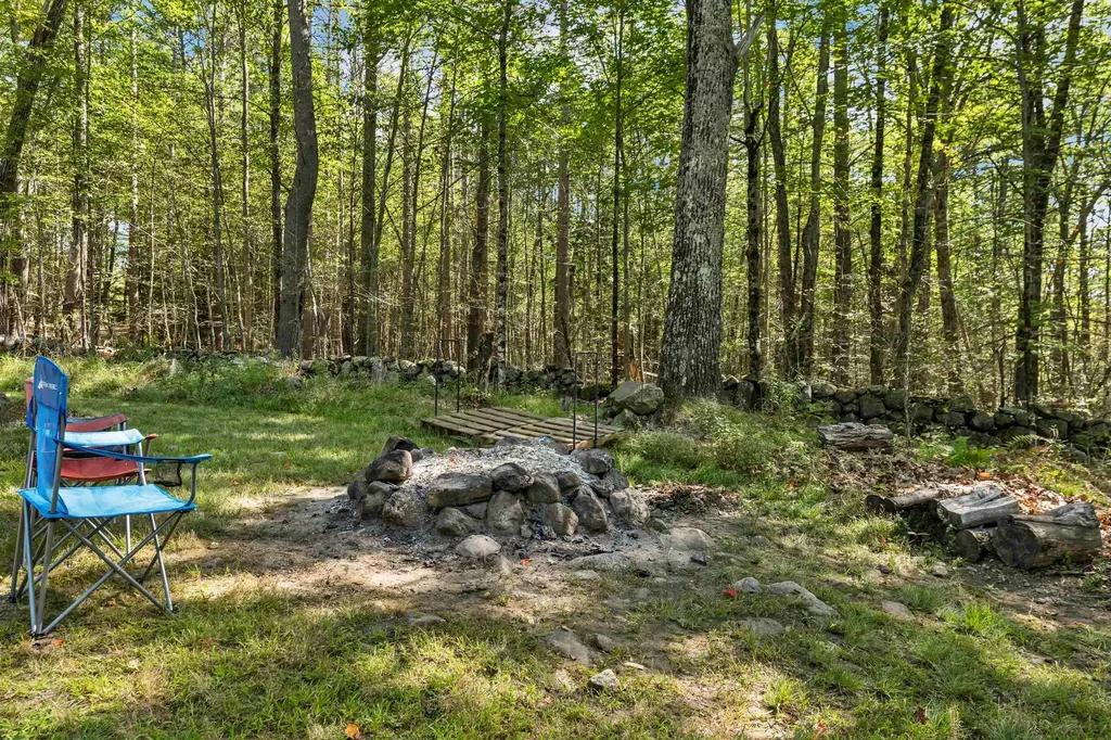 441 W Lake Road Fitzwilliam NH 03447