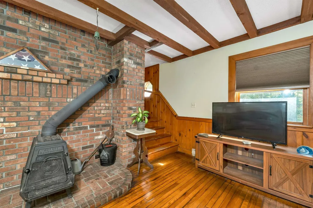 441 W Lake Road Fitzwilliam NH 03447