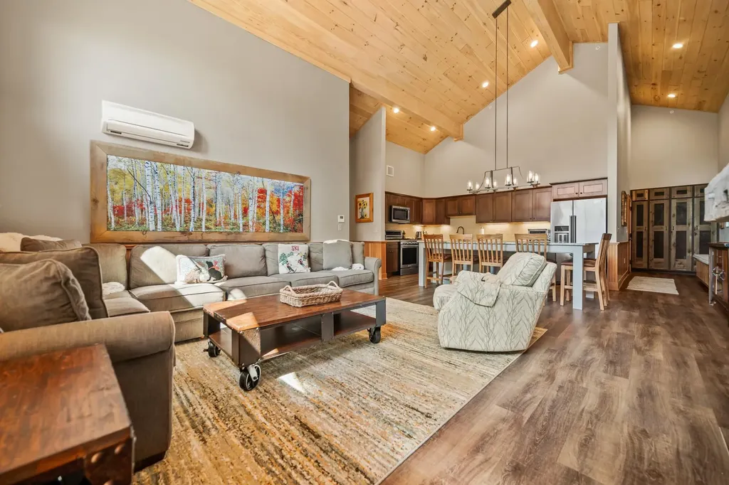 235 Skimobile Road Conway NH 03860