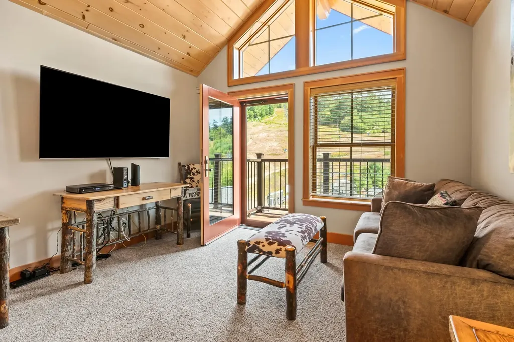 235 Skimobile Road Conway NH 03860